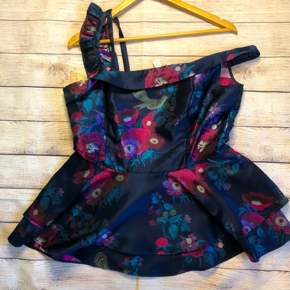 SCRIPTED peplum top - Picture 2 of 5